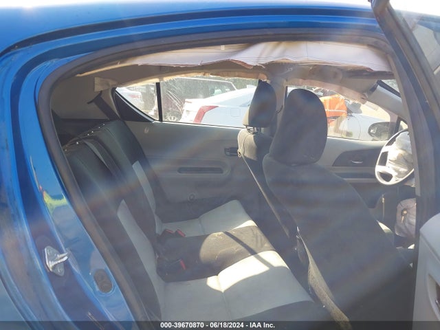 Toyota Prius C Two 2014 JTDKDTB37E1575378 Image 8