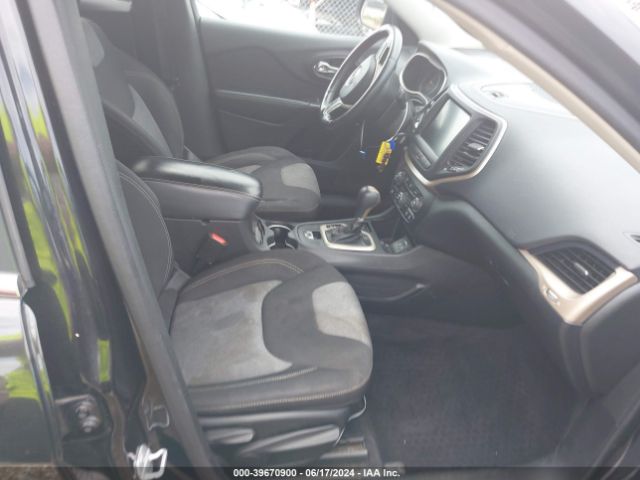 1C4PJLCS1EW106441 Jeep Cherokee Latitude