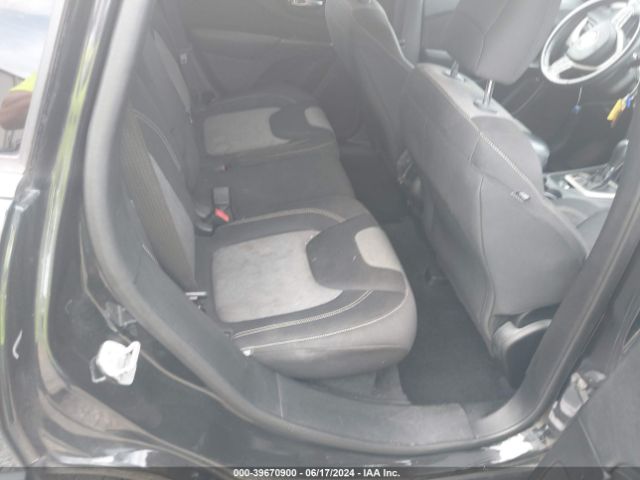 1C4PJLCS1EW106441 Jeep Cherokee Latitude