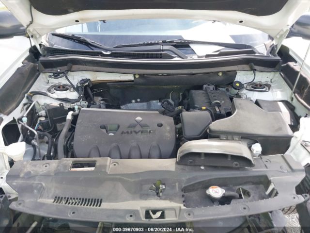 JA4AZ2A36HZ069291 Mitsubishi Outlander Es