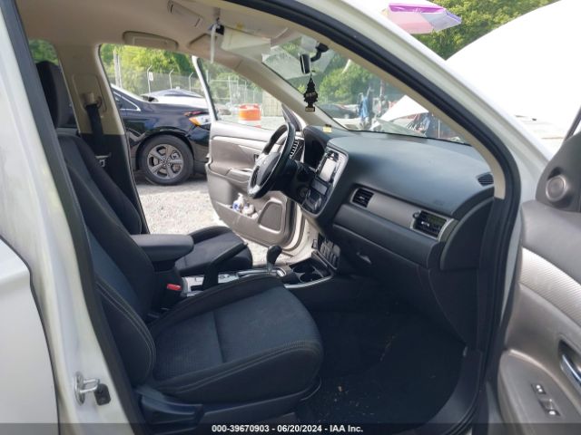 JA4AZ2A36HZ069291 Mitsubishi Outlander Es