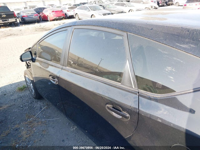 Toyota Prius V Four 2015 JTDZN3EU3FJ026830 Image 15