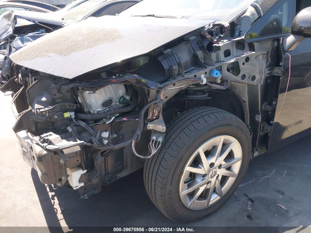 Toyota Prius V Four 2015 JTDZN3EU3FJ026830 Image 18