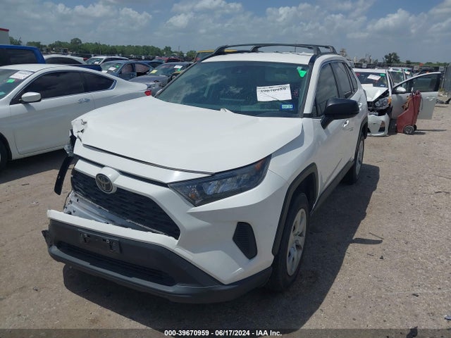 Toyota RAV4 LE 2019 JTMF1RFV9KD036909 Image 2