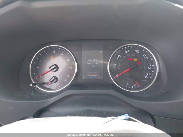 Toyota RAV4 LE 2019 JTMF1RFV9KD036909 Image 7
