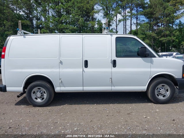 Chevrolet Express 2500 Work Van 2017 1GCWGAFF7H1257329 Image 13