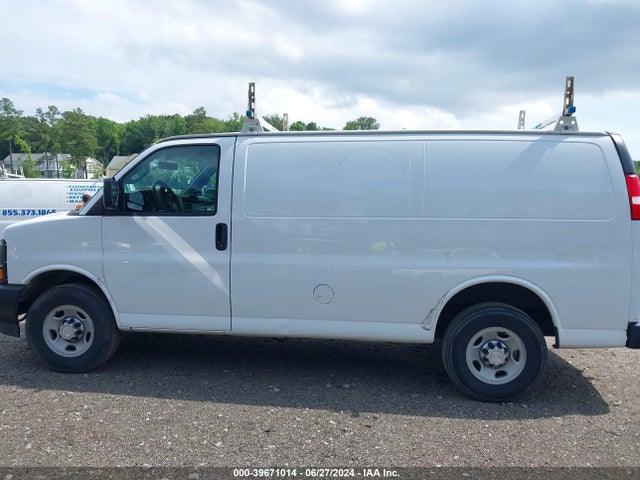 Chevrolet Express 2500 Work Van 2017 1GCWGAFF7H1257329 Image 14