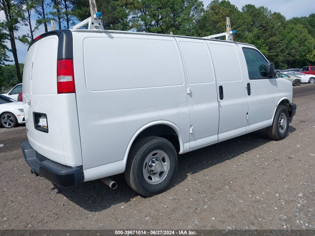 Chevrolet Express 2500 Work Van 2017 1GCWGAFF7H1257329 Image 4