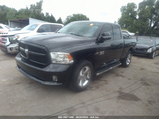 1C6RR6FT5JS171230 RAM 1500 Express Quad Cab 4x2 6'4 Box