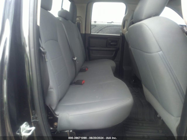 1C6RR6FT5JS171230 RAM 1500 Express Quad Cab 4x2 6'4 Box