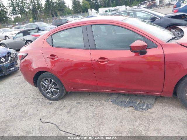 3MYDLBYV9LY715312 Toyota YARIS LE