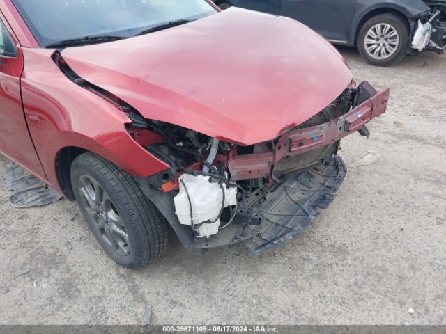 3MYDLBYV9LY715312 Toyota YARIS LE
