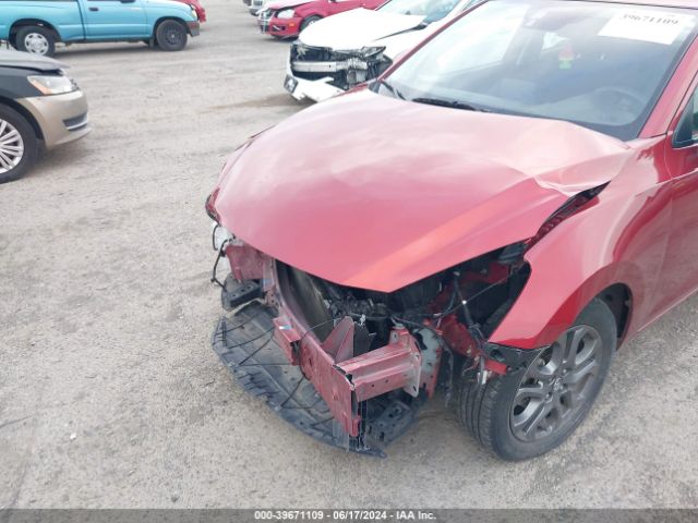 3MYDLBYV9LY715312 Toyota YARIS LE