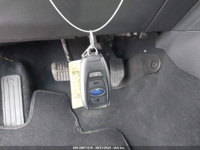 4S3BWAF63P3010555 Subaru Legacy Premium