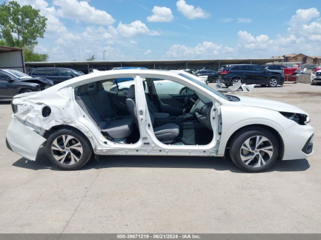 4S3BWAF63P3010555 Subaru Legacy Premium