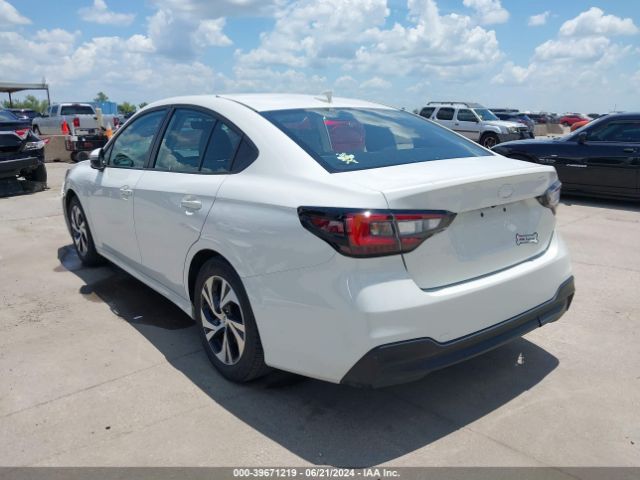 4S3BWAF63P3010555 Subaru Legacy Premium