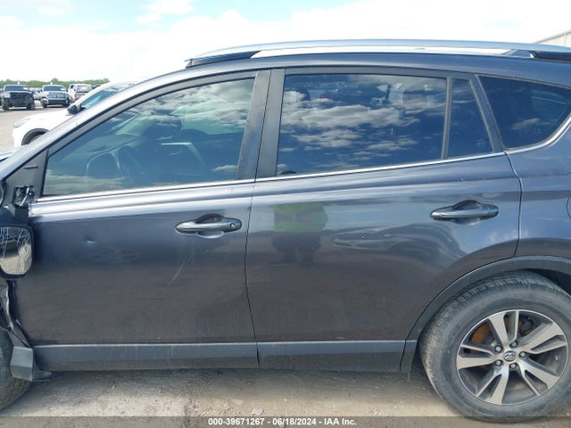 Toyota Rav4 Xle 2018 JTMWFREV0JJ736174 Image 14