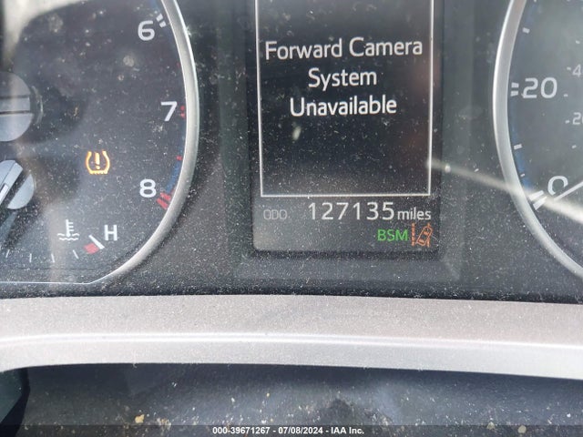 Toyota Rav4 Xle 2018 JTMWFREV0JJ736174 Image 15