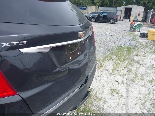 1GYKNCRS7HZ171233 Cadillac Xt5 Premium Luxury