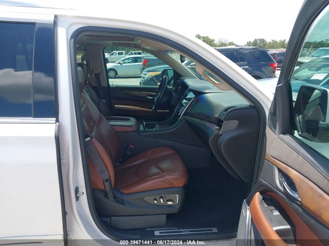 1GYS3CKJ1GR149251 Cadillac Escalade Premium Collection