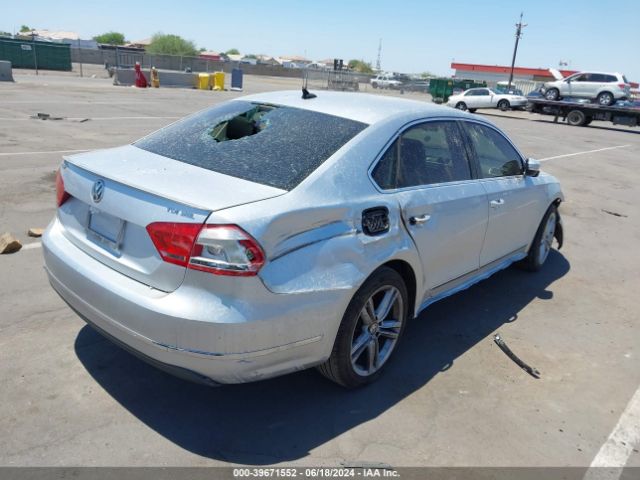 2015 VOLKSWAGEN PASSAT 1VWCV7A35FC083686 Photo 3