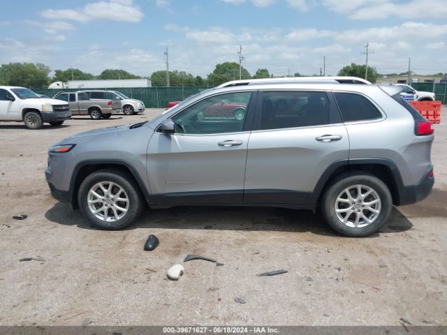 1C4PJMCB2FW714668 Jeep Cherokee Latitude