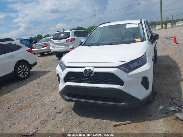 Toyota RAV4 LE 2020 JTMK1RFV3LD052054 Image 12