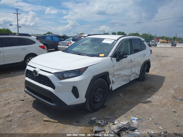 Toyota RAV4 LE 2020 JTMK1RFV3LD052054 Image 2