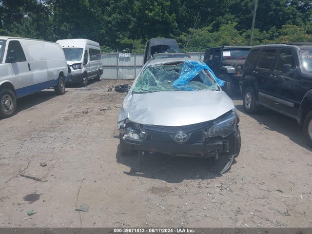 Toyota COROLLA LE 2018 5YFBURHE1JP754257 Image 12