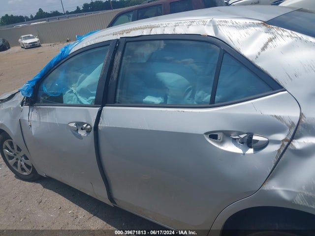 Toyota COROLLA LE 2018 5YFBURHE1JP754257 Image 14