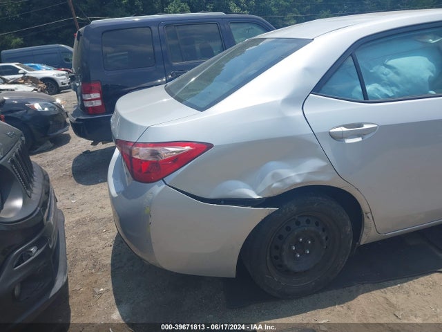 Toyota COROLLA LE 2018 5YFBURHE1JP754257 Image 18