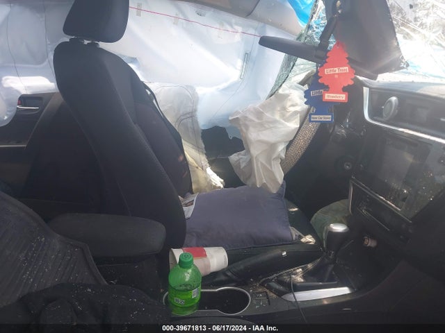Toyota COROLLA LE 2018 5YFBURHE1JP754257 Image 5