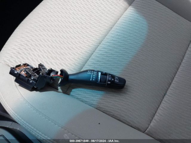 5NMZU3LB1HH017301 Hyundai Santa Fe Sport 2.4l