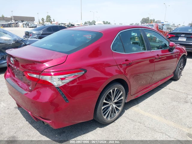 Toyota CAMRY SE 2018 4T1B11HK5JU624934 Image 4
