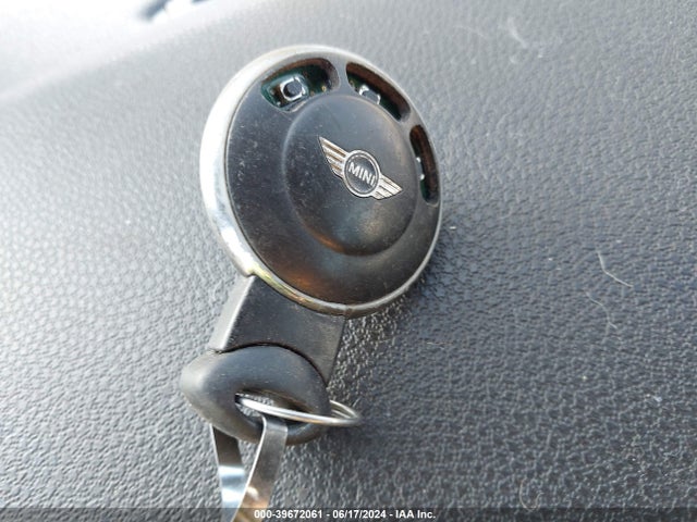 2008 MINI COOPER WMWMF33588TT64344 Photo 10