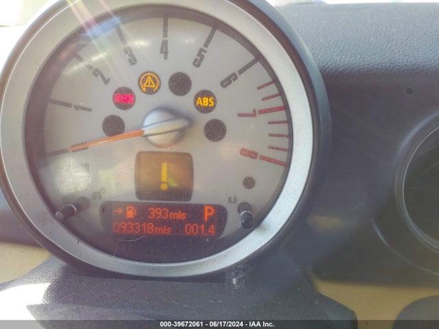 2008 MINI COOPER WMWMF33588TT64344 Photo 6