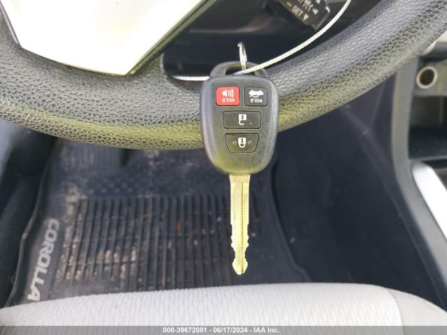 Toyota COROLLA LE 2018 2T1BURHE8JC024233 Image 11