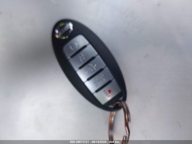 5N1AT2MT4KC761705 Nissan ROGUE SV