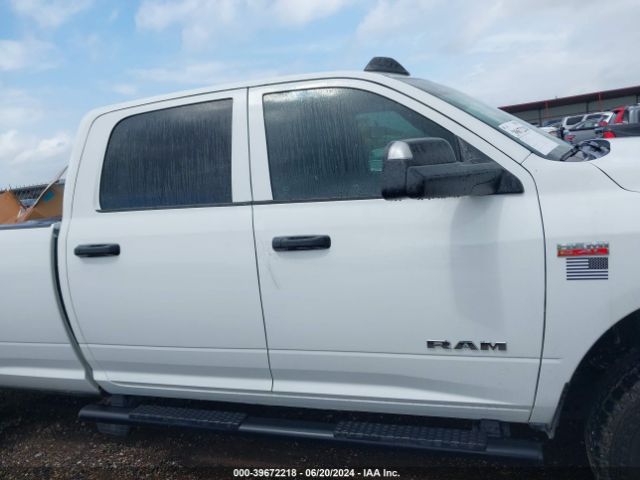 3C6UR5HJ0NG203207 RAM 2500 Tradesman  4x4 8' Box