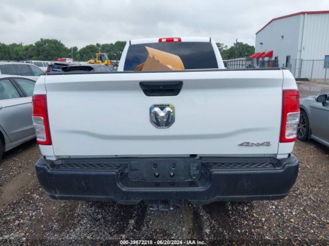 3C6UR5HJ0NG203207 RAM 2500 Tradesman  4x4 8' Box