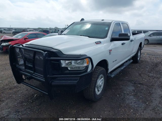 3C6UR5HJ0NG203207 RAM 2500 Tradesman  4x4 8' Box