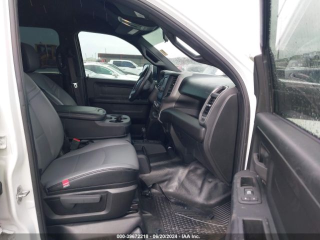 3C6UR5HJ0NG203207 RAM 2500 Tradesman  4x4 8' Box