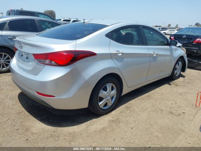5NPDH4AE6GH697800 Hyundai ELANTRA SE