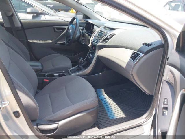 5NPDH4AE6GH697800 Hyundai ELANTRA SE