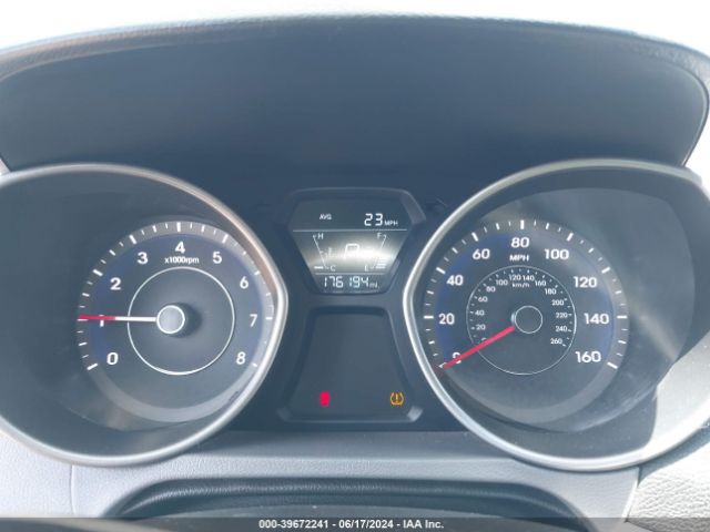5NPDH4AE6GH697800 Hyundai ELANTRA SE