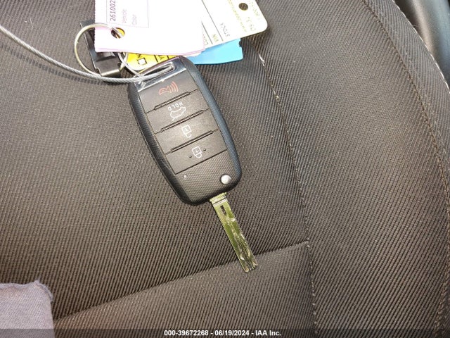 KIA SOUL + 2018 KNDJP3A5XJ7571242 Image 11