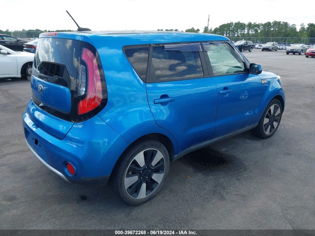 KIA SOUL + 2018 KNDJP3A5XJ7571242 Image 4