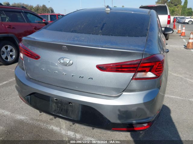 KMHD84LF6KU814856 Hyundai ELANTRA SEL