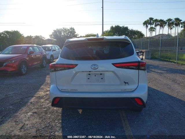 5TDGZRBH7MS124281 Toyota Highlander Xle