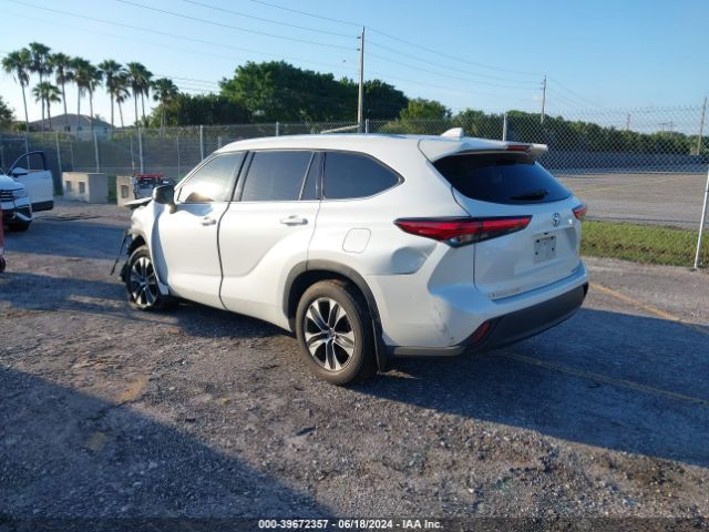 5TDGZRBH7MS124281 Toyota Highlander Xle